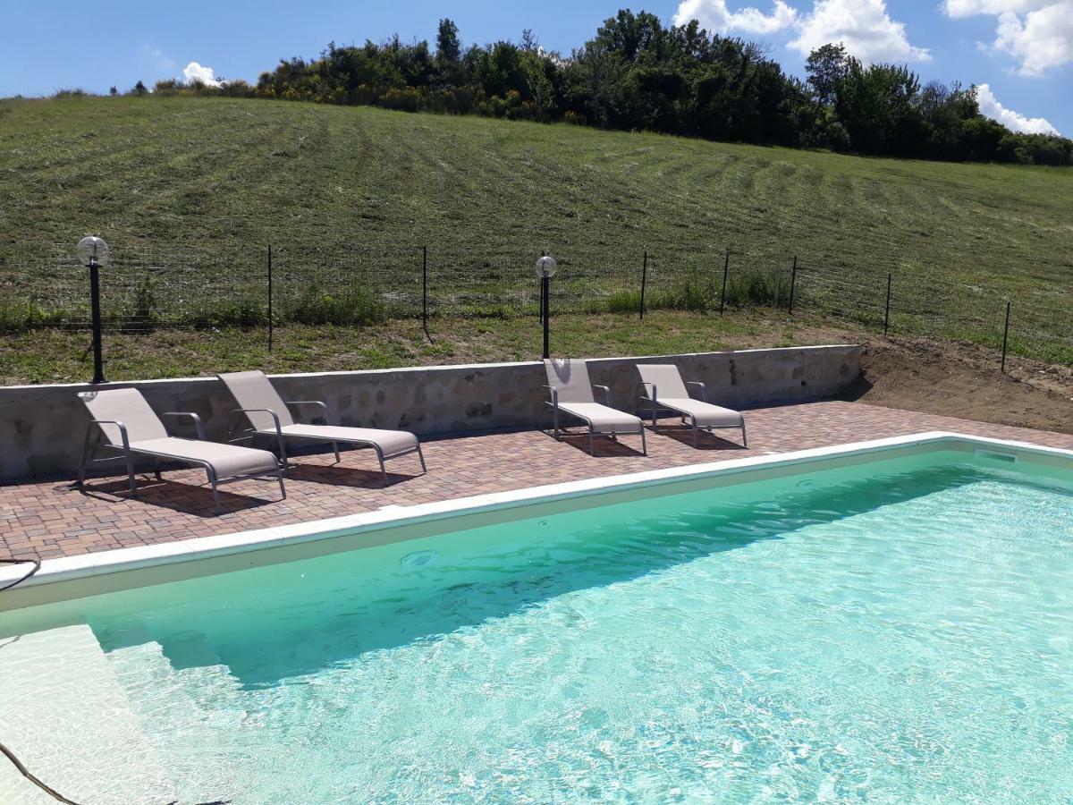 Agriturismo "Veritas" Bed & Wine Casaleggio Boiro Exterior photo